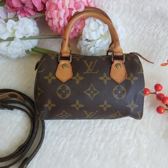 ‼️SOLD‼️ Louis Vuitton Mini Speedy with strap - Picture 2 of 16
